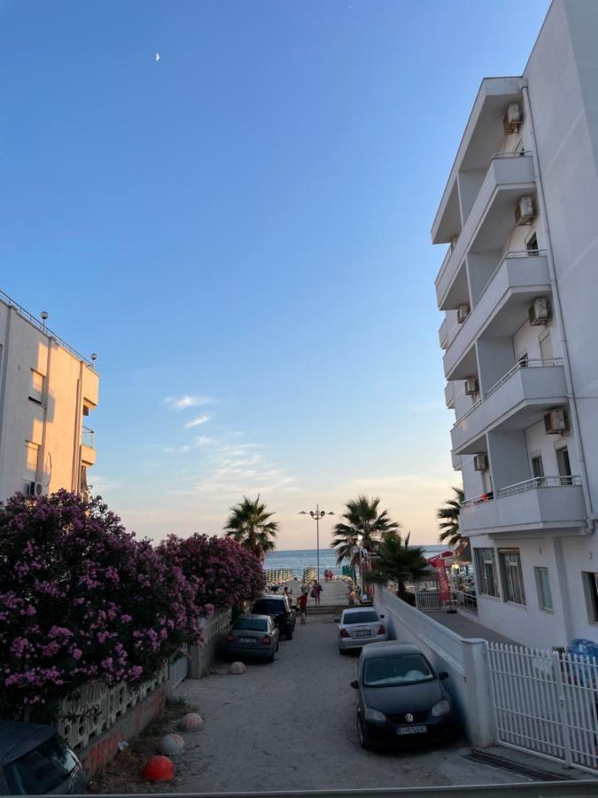 Flors Apartments Durrës Eksteriør billede