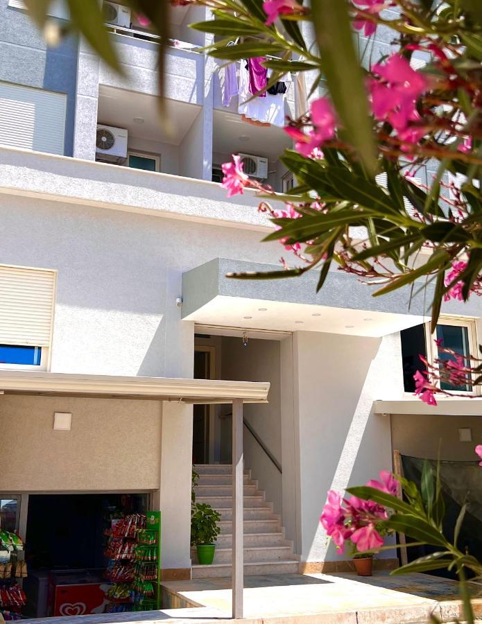 Flors Apartments Durrës Eksteriør billede