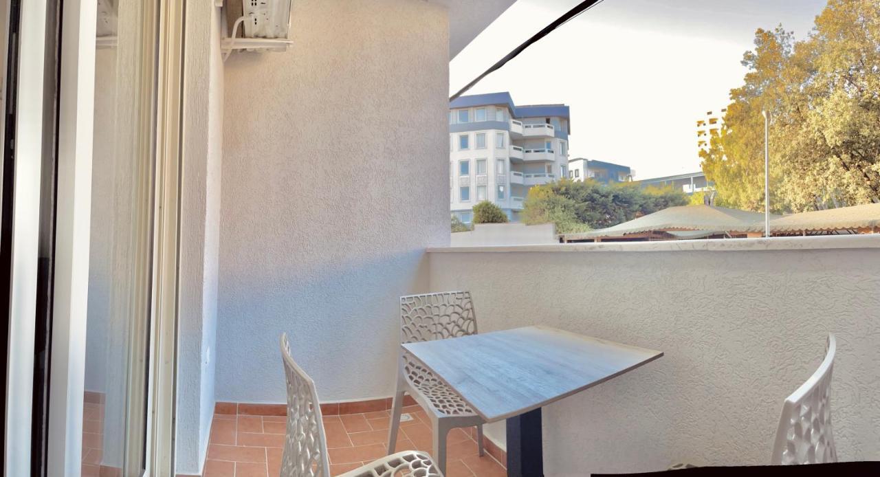 Flors Apartments Durrës Eksteriør billede