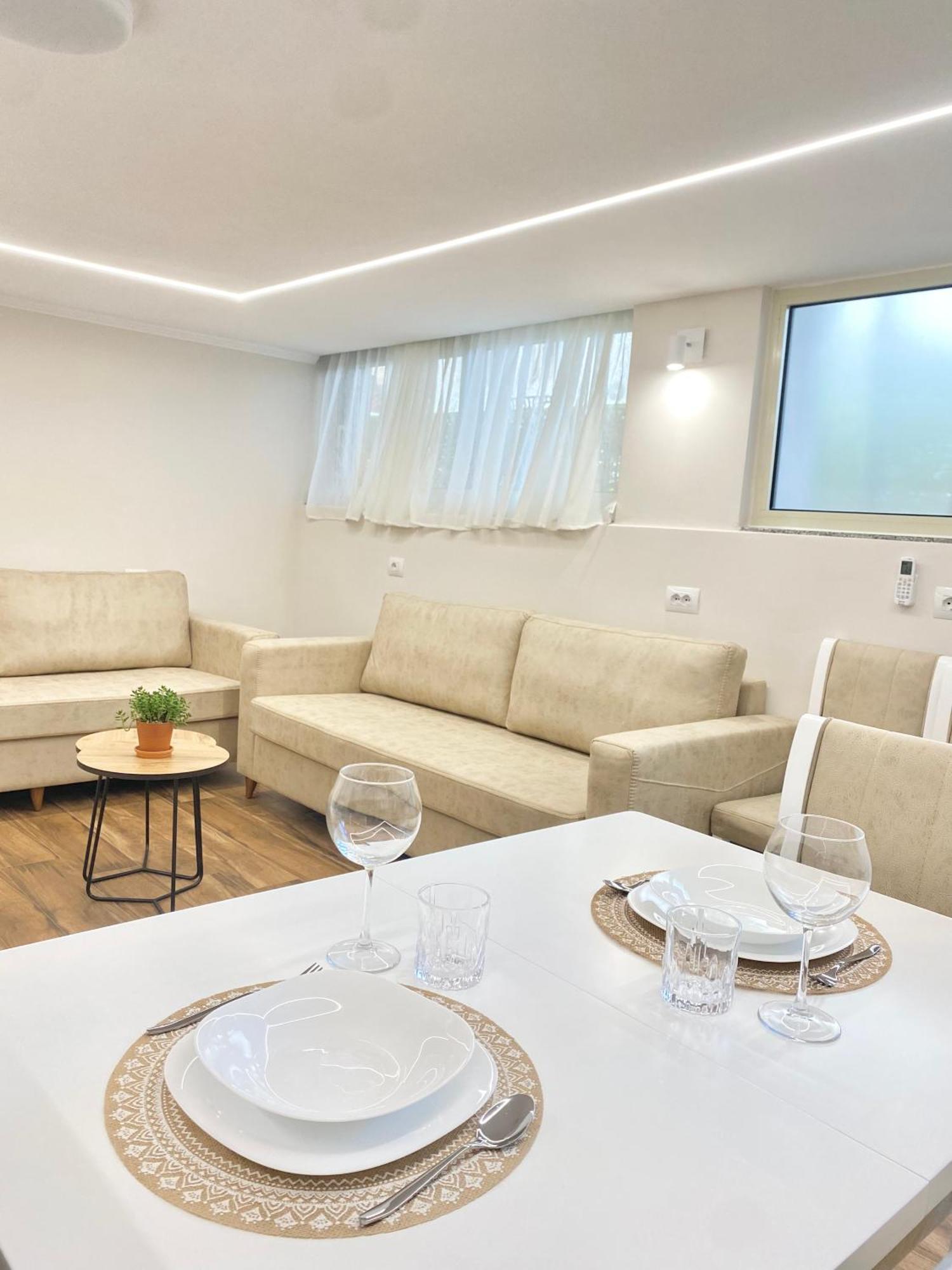 Flors Apartments Durrës Eksteriør billede